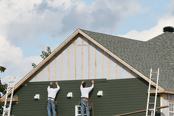 Professional Emergency Siding Repair technician working in South River, NJ